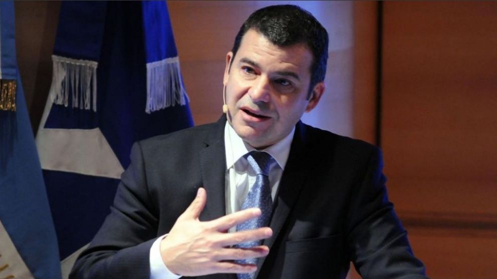 Galuccio lanza transportadora de petróleo