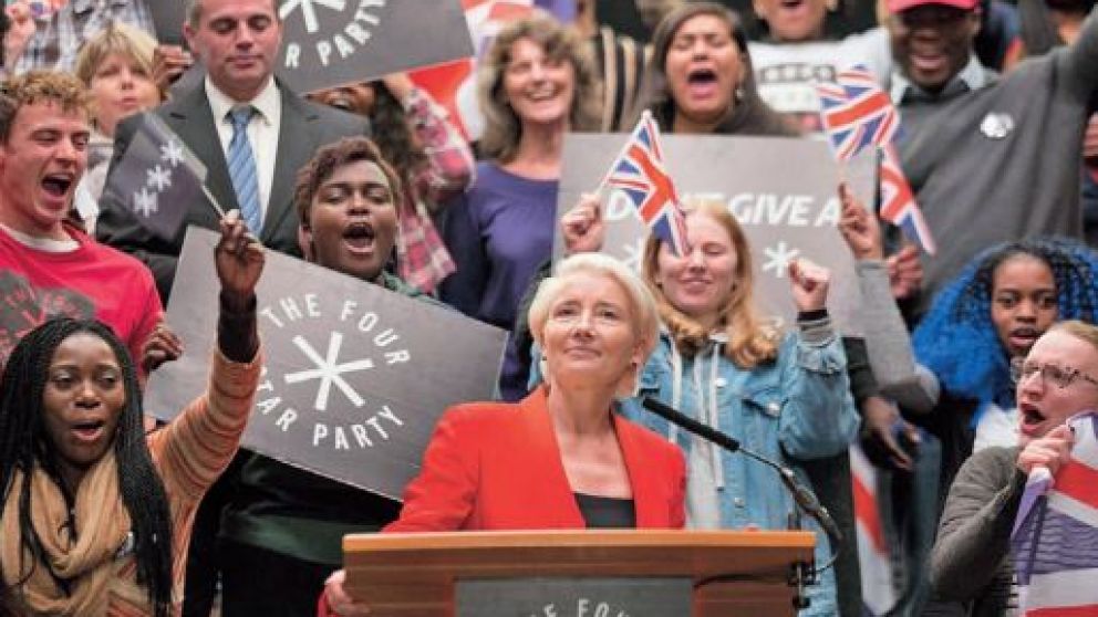 Emma Thompson es una política provocadora, que gana fama a fuerza de golpes de efecto