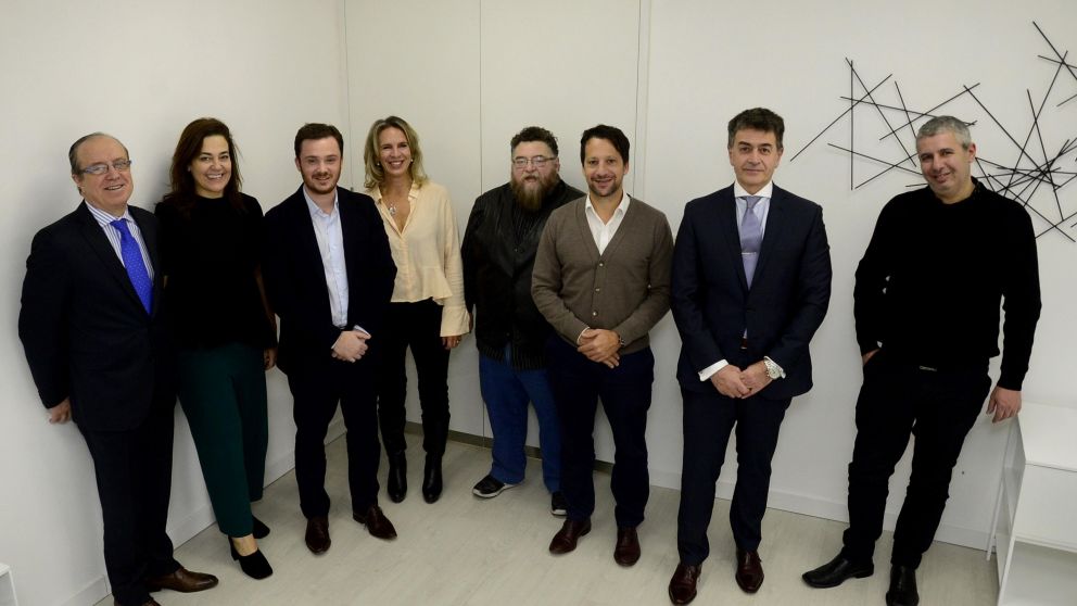 El vicepresidente del Grupo Crónica, Marcelo Carbone, junto a los responsables de los medios y los invitados al almuerzo