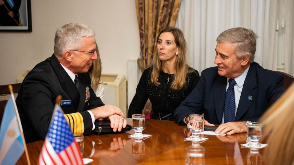 Estados Unidos busca cooperar con las Fuerzas Armadas argentinas