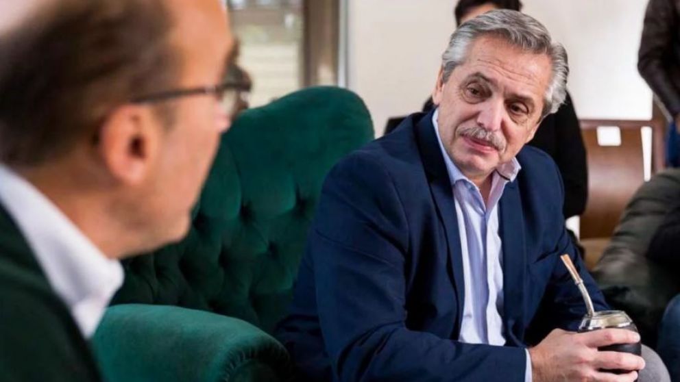 Alberto Fernández advertirá al Fondo Monetario que el Gobierno "deja fugar dólares a diestra y siniestra"