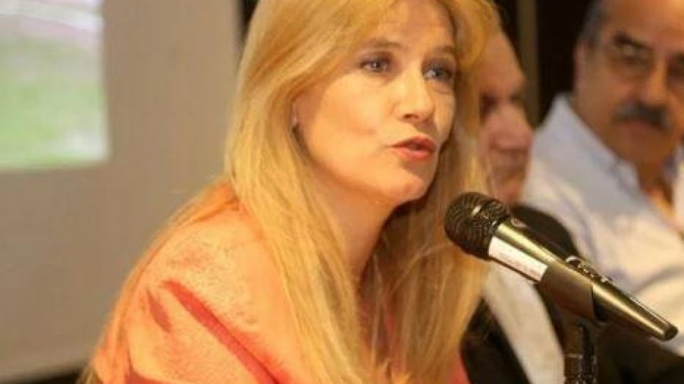 Verónica Magario