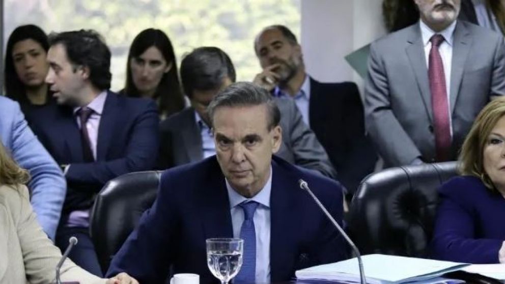 Tonelli rechazó el pedido de senadores de apartar a Pichetto
