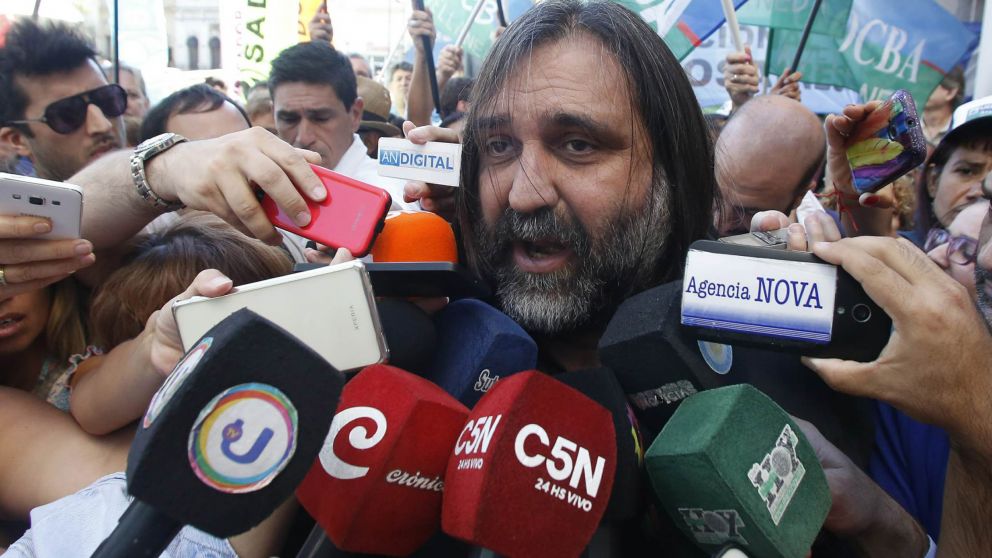 Baradel cerró la paritaria y espera la oferta