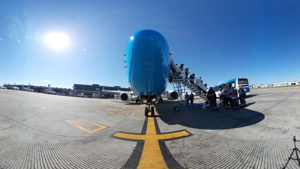 Se detectó "un daño físico en una de las antenas del Instrument Landing System de Aeroparque