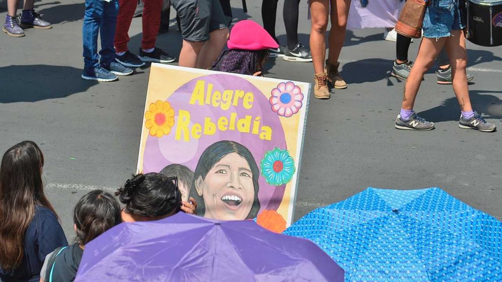 En todo el mundo la juventud se moviliza, como en esta marcha del 8M en México