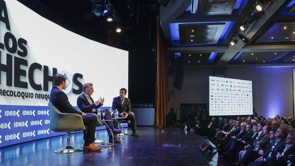 Macri y Pichetto, rodeados de empresarios en la cita de IDEA
