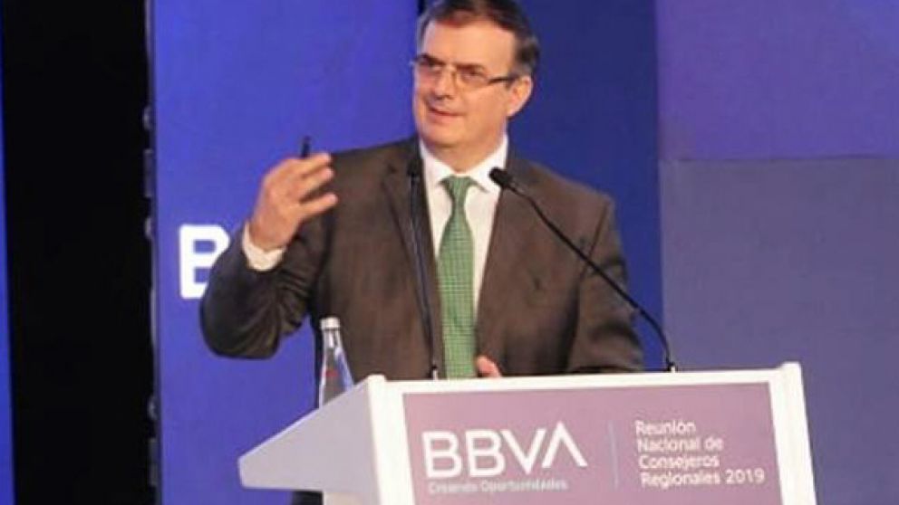 Ebrard reconoció a Trump por "aplazar" los aranceles