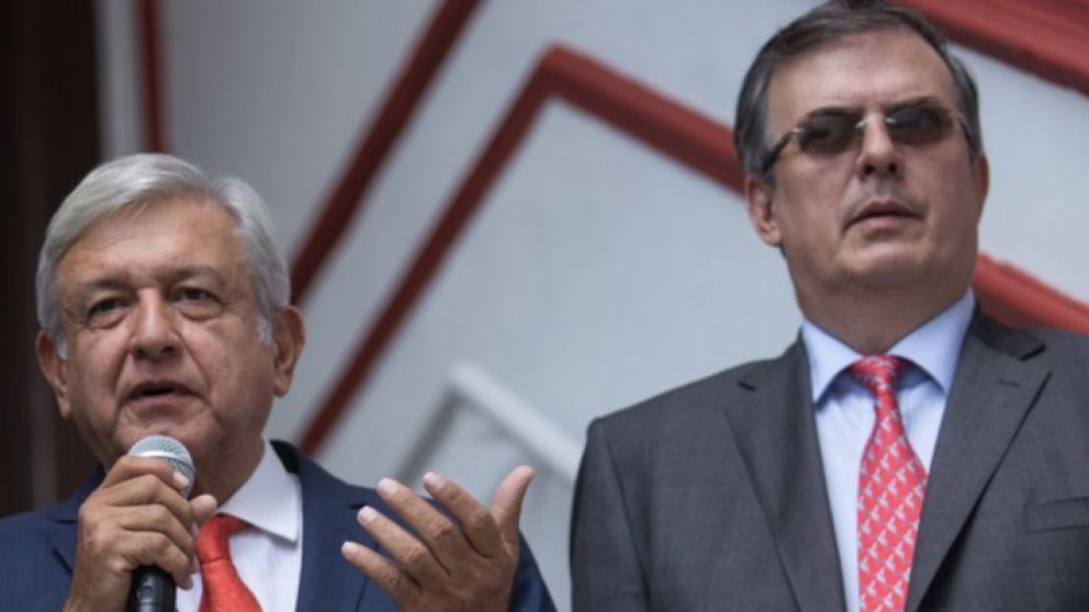 El presidente hizo el anuncio junto a su canciller