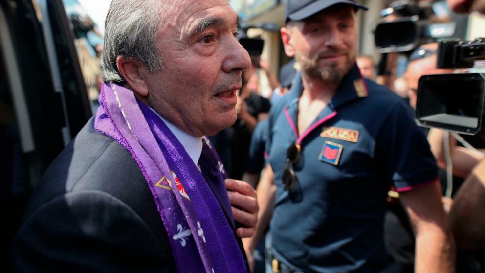 Comisso desembolsó 165 millones de euros y se quedó con la Fiorentina