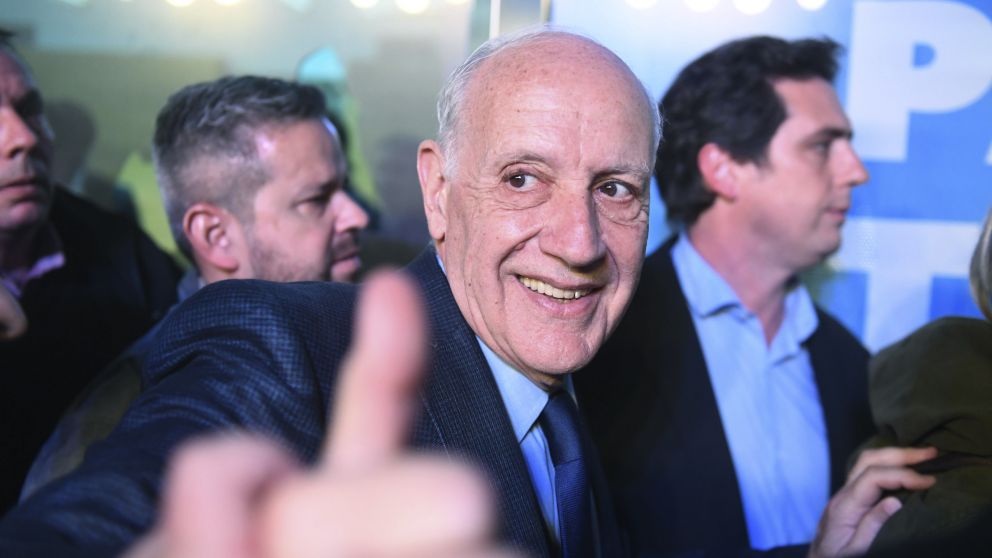 Lavagna formalizó su candidatura a Presidente de la Nación