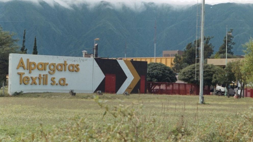 Alpargatas concentrará su producción en Tucumán