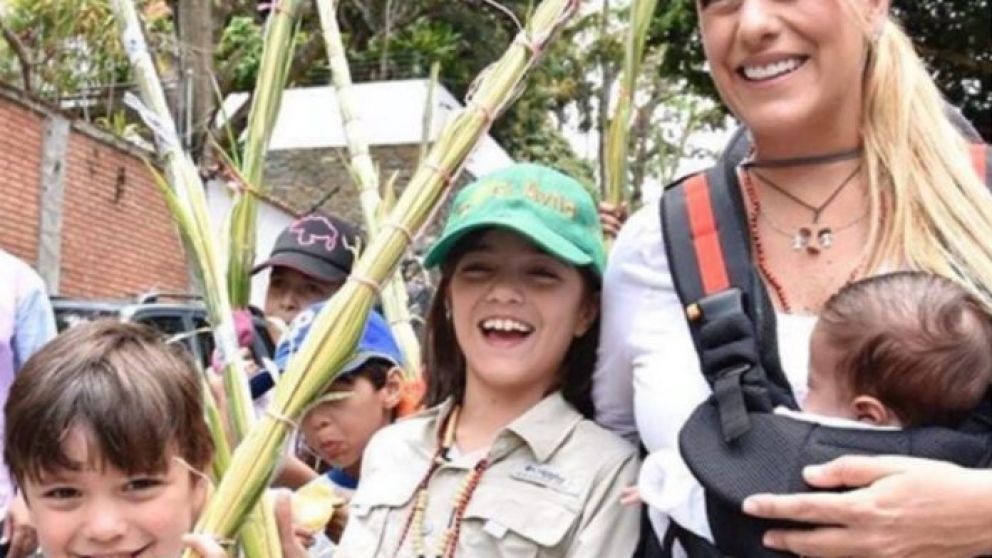 Lilian Tintori es un activista de la causa que lidera su esposo