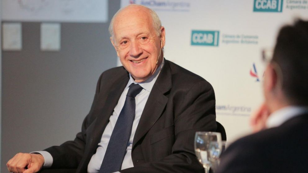 Lavagna consideró que gobernar es complicado si se "amontona gente con perspectivas distintas"