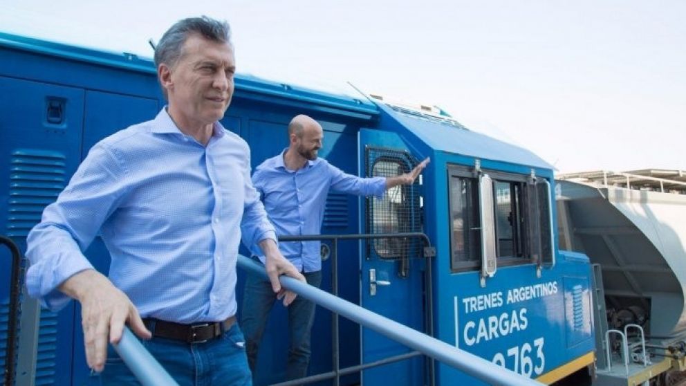 Macri se aferra a las inauguraciones en la campa�a