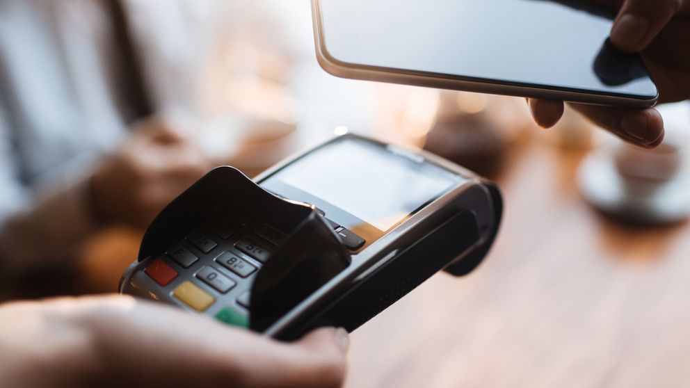 Crecen los pagos a través del celular