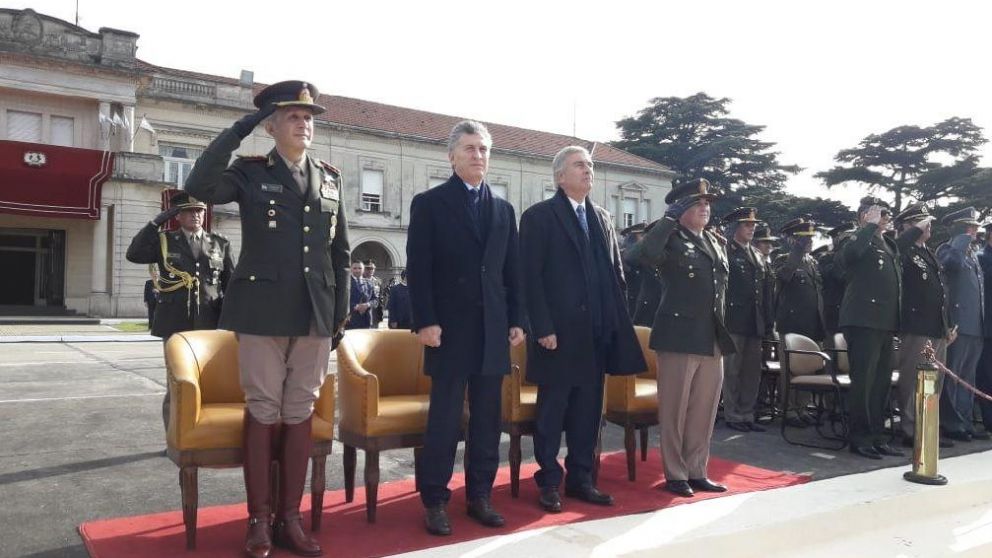Macri evitó hablar del paro y pidió "dejar atrás el pasado y mirar al futuro"