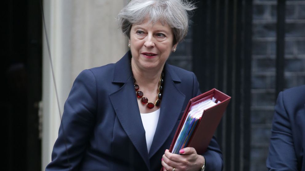 Theresa May debe transitar otra tormenta 