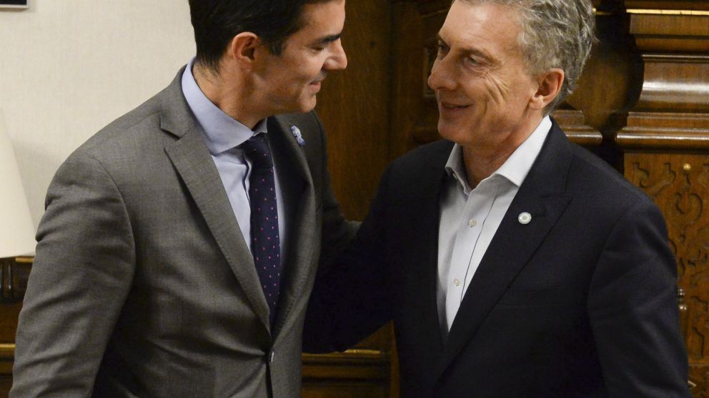 Macri da trato preferencial a algunos candidatos