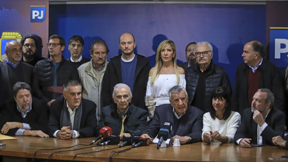 Gioja reunió a los referentes de los partidos del nuevo frente
