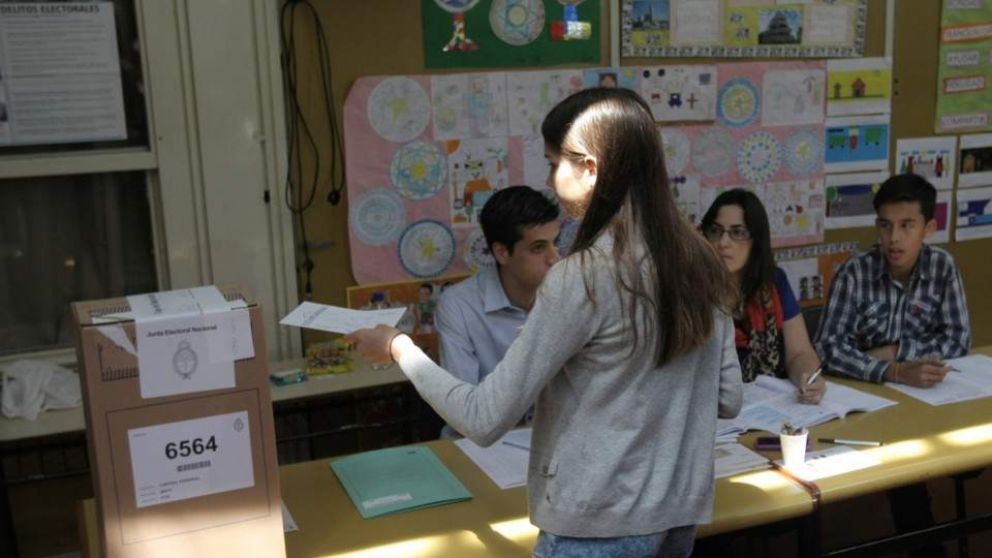 Los j�venes rechazan la gesti�n de Cambiemos
