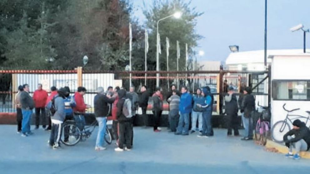 Alijor paralizó su producción y los trabajadores ocuparon la planta de Garín