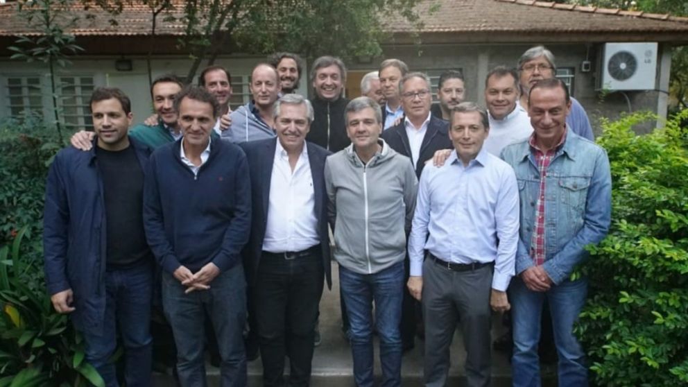 Alberto Fernández llegó con Máximo Kirchner como invitado sorpresa