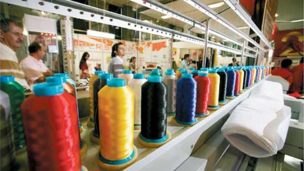 La producción de hilados de algodón cedió 24,7%