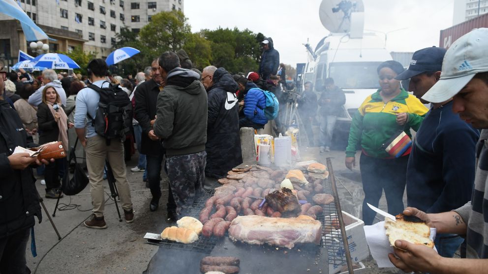 Manifestantes acompañaron en Comodoro Py