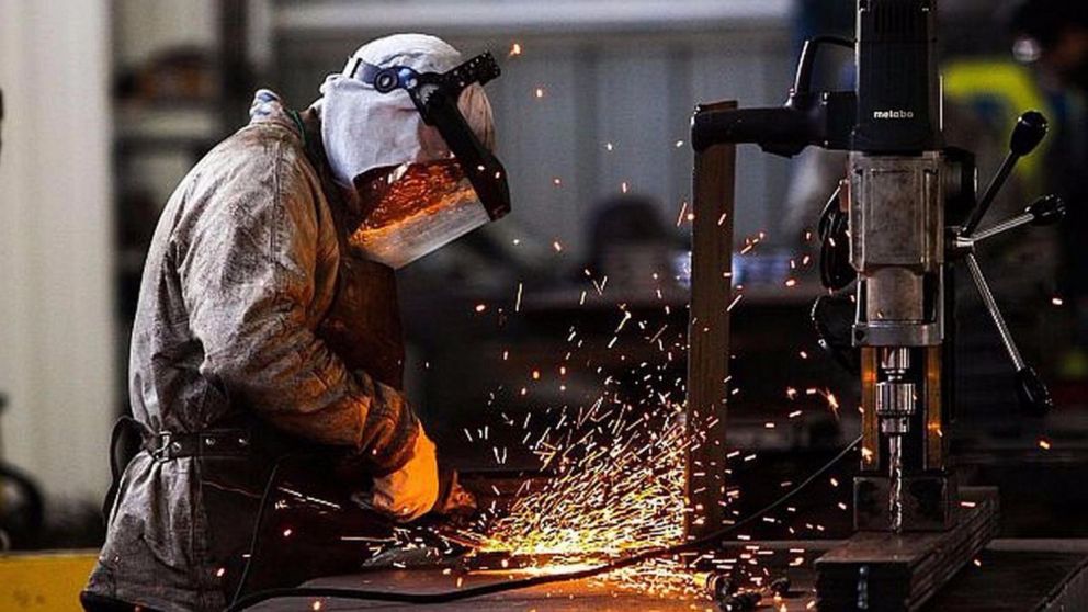 La industria manufacturera registró una contracción de casi 16% en los últimos tres años
