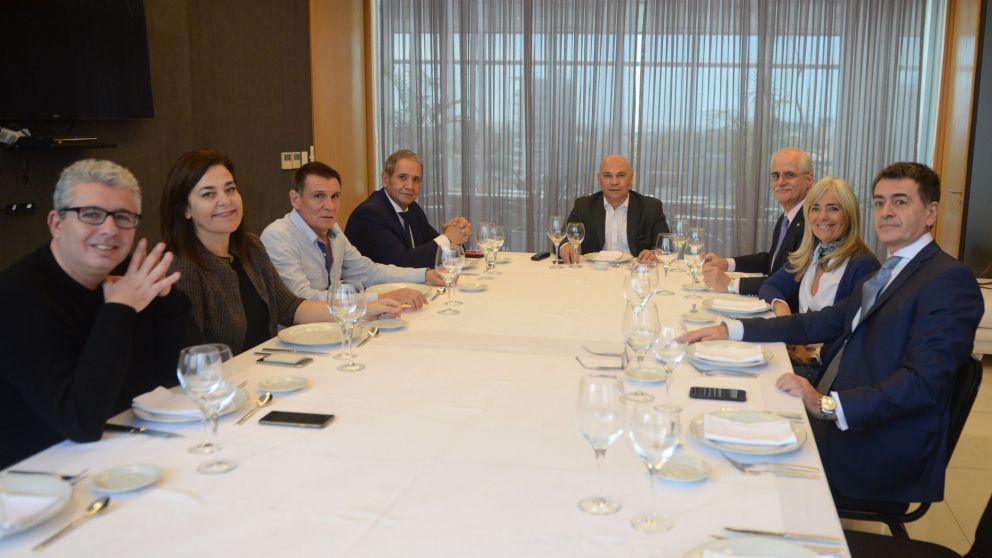 Los habituales almuerzos, encabezados por el CEO del Grupo Crónica, Raúl Olmos