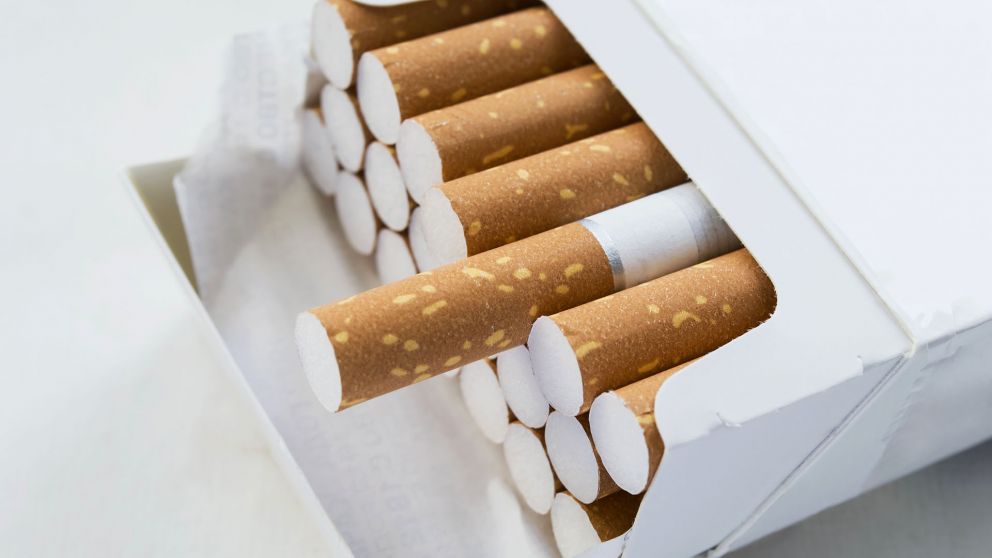 Cigarrillos a $100: Massalin aplica una suba del 5%