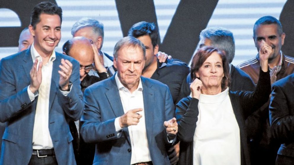 El kirchnerismo herb�voro mira a Massa mientras el Gobierno se ahoga en internas