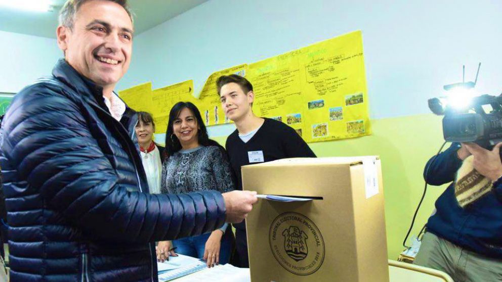 Mestre se apuró a felicitar a Schiaretti por la victoria