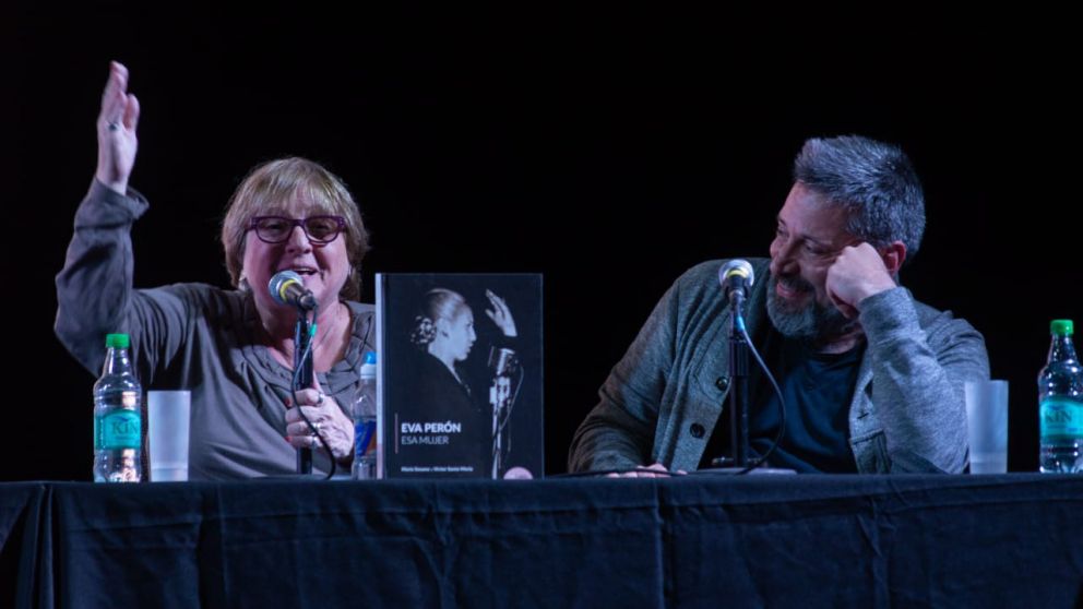 Seoane y Santa María presentaron su obra