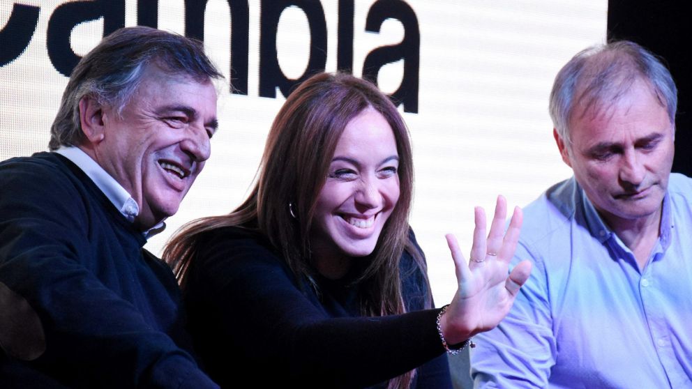 Vidal llevó a Córdoba su apoyo a Negri y Baldassi