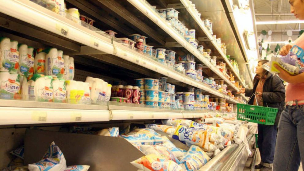 El consumo sigue en caída en los supermercados