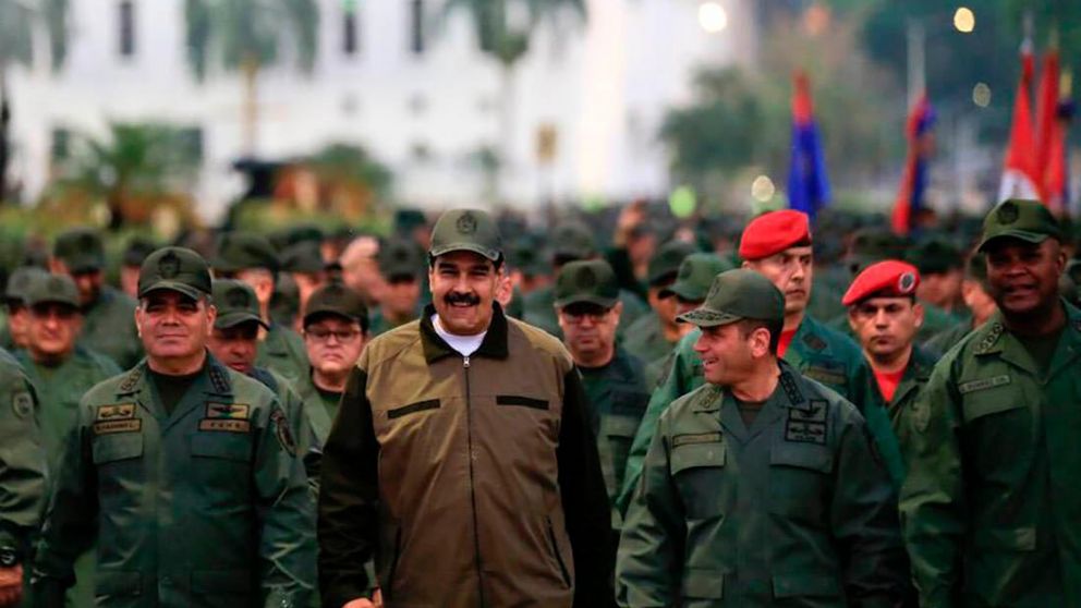 Maduro encabeza marcha militar y afirma que las FF.AA. están cohesionadas