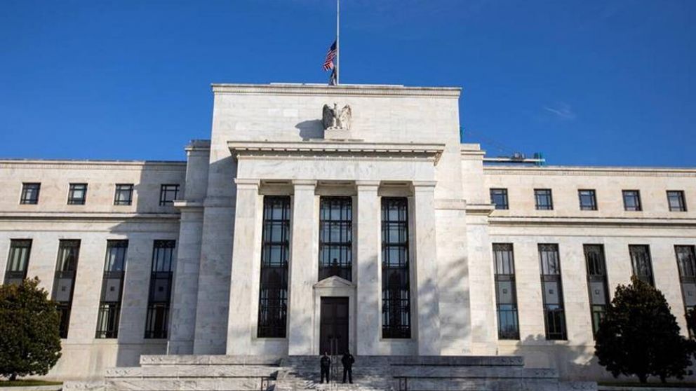 Pese a la insistencia de Trump, la FED dejó sin cambios las tasas de interés