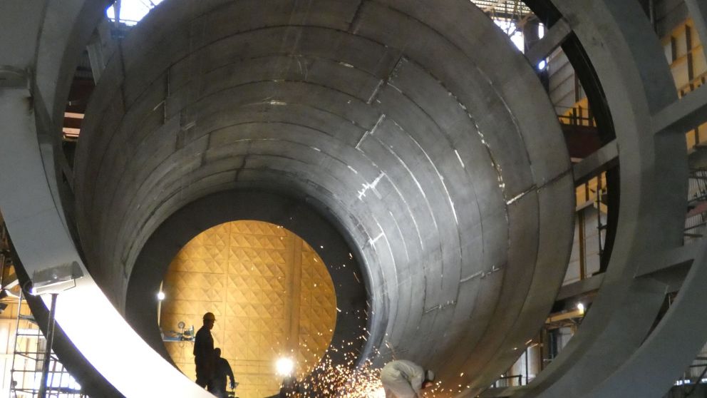 El horno permite calentar el crudo para ponerlo en condiciones de ser destilado