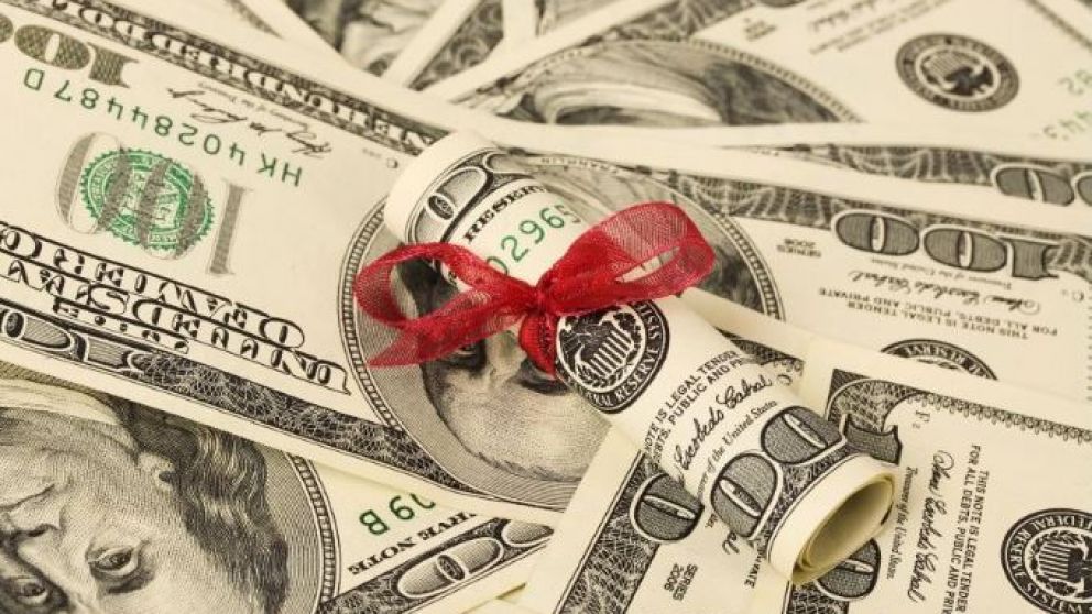 El d�lar revierte la baja inicial y vuelve a superar los $45