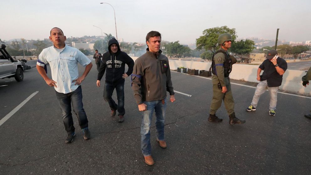 M�xima tensi�n en Venezuela por movida de Guaid� con militares rebeldes