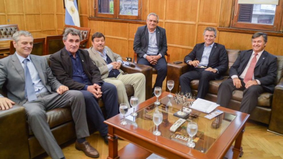 El Gobierno recibió a la Mesa de Enlace