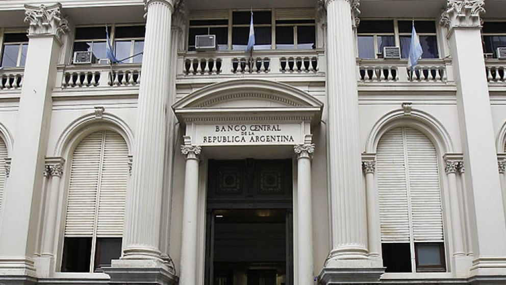 El Central se soltó las manos y eliminó la zona de no intervención