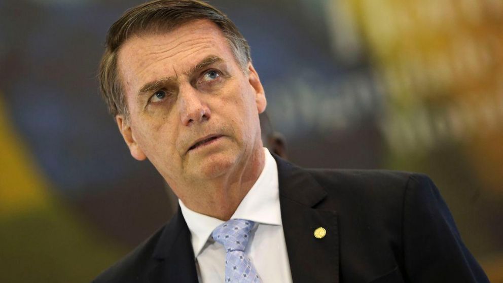 Leve mejoría en la aprobación de Bolsonaro en Brasil