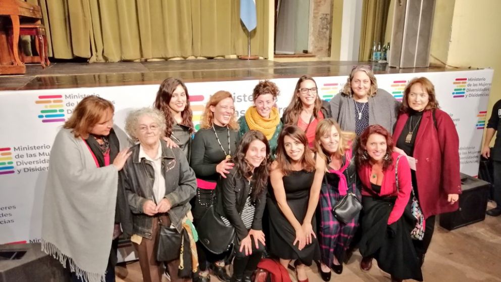 Donda presentó un proyecto para crear un Ministerio de las Mujeres