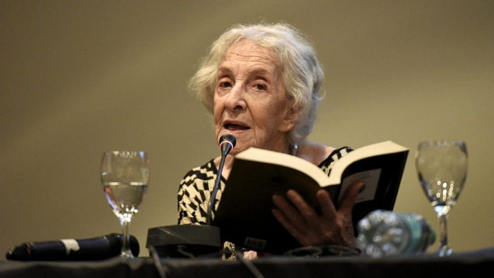 Vitale, representante de la "poes�a esencialista"