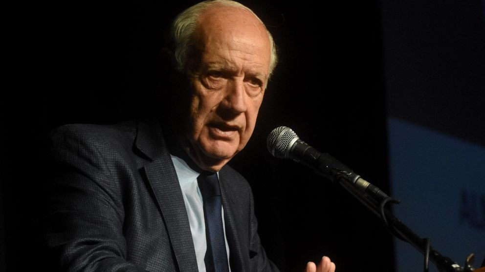 Incluiría a radicales enfrentados con Cambiemos, el GEN, y el socialismo de Lisfchitz. Además de Alternativa Federal