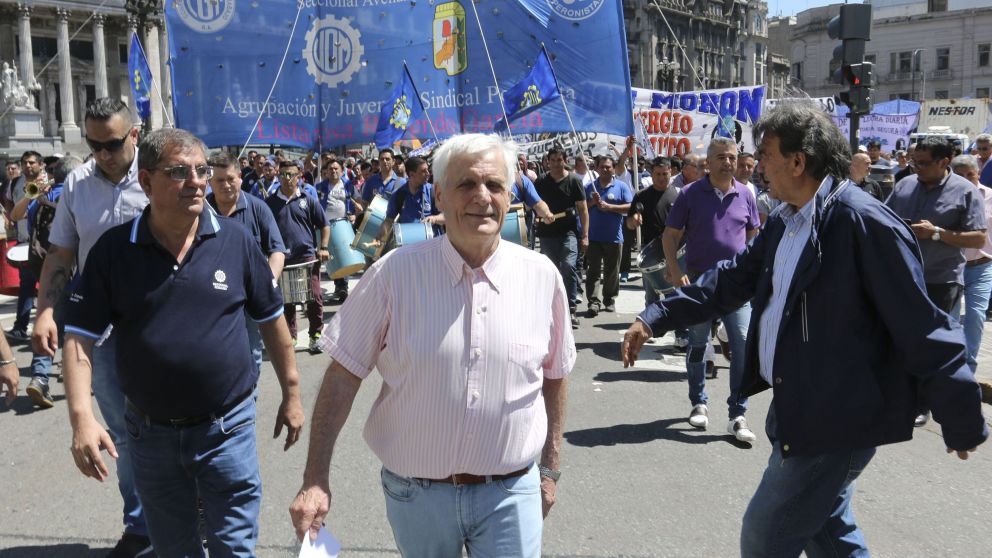 Paritaria UOM entre la crisis industrial, el congelamiento y el ajuste