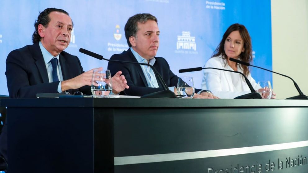 Sica, Dujovne y Stanley explicaron las medidas que habían sido adelantadas en un spot por Macri